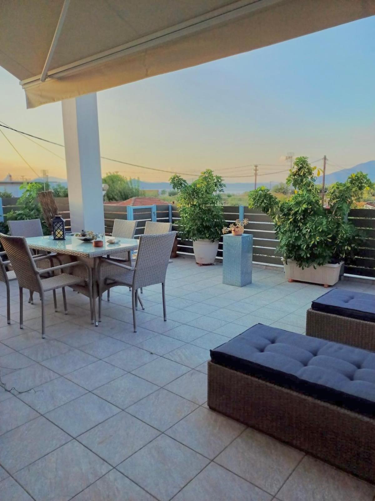 Nima'S House, Traditional Flat With Lake View Aitoliko Exterior photo